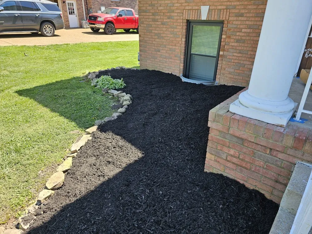 Affordable outdoor landscaping in White House, TN by Lawnscapers TN