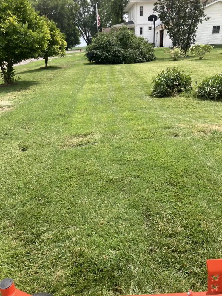 Professional outdoor landscaping for year-round maintenance across Maryville, MO - Lawnscaperz Edge