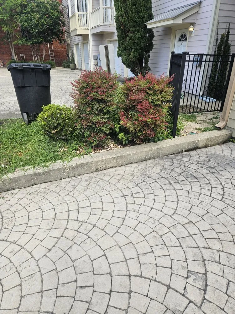 Affordable garden landscaping for beautiful yards across Pensacola, FL - Lawnscapes 850