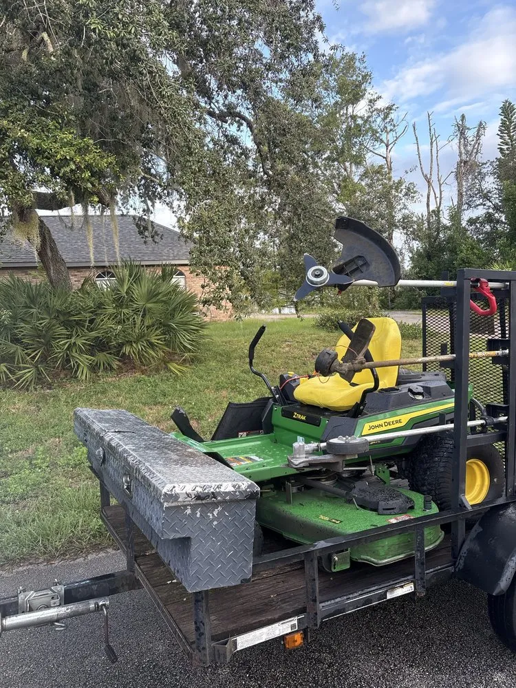 Local lawn mowing service in Deltona, FL - Lawn&Scaping