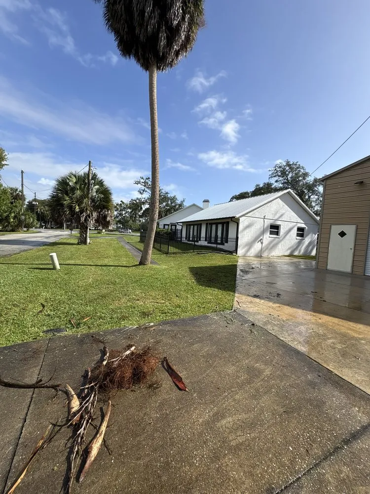 Top-rated lawn mowing service in Deltona, FL by Lawn&Scaping