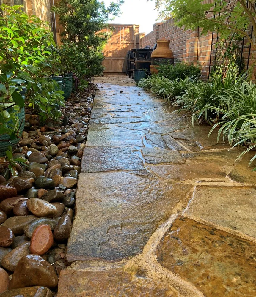 Expert garden landscaping in Colleyville, TX by Lawnsmith