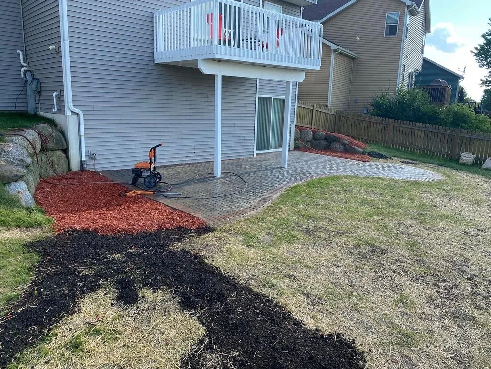 Top-rated outdoor landscaping in Madison, WI by LawnSnow