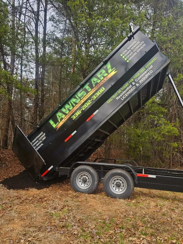 Affordable yard maintenance in Madison, NC by Lawnstarz Landscape