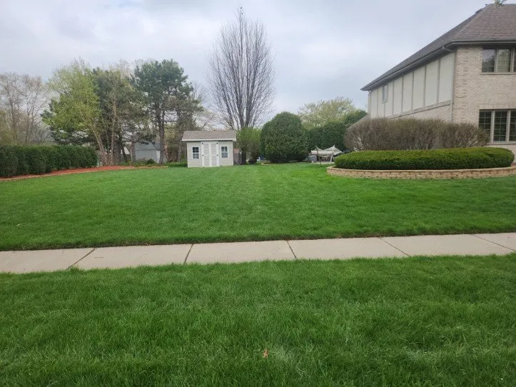 Professional garden landscaping in Joliet, IL by Lawnworks of Joliet