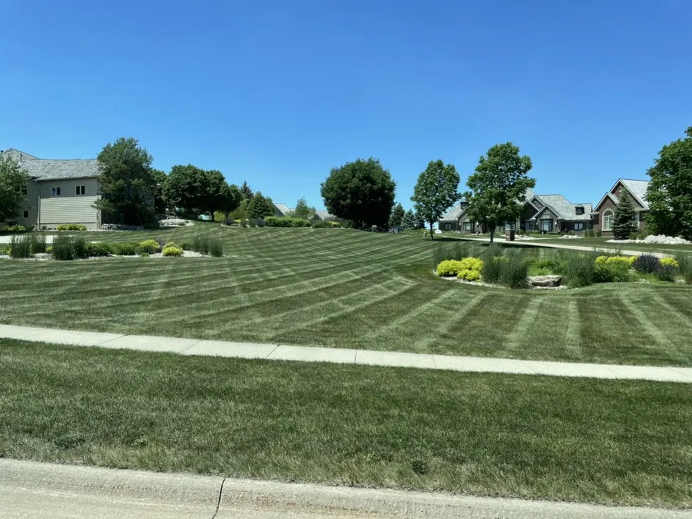 Top-rated yard cleanup service in Sioux City, IA by LawnWorks