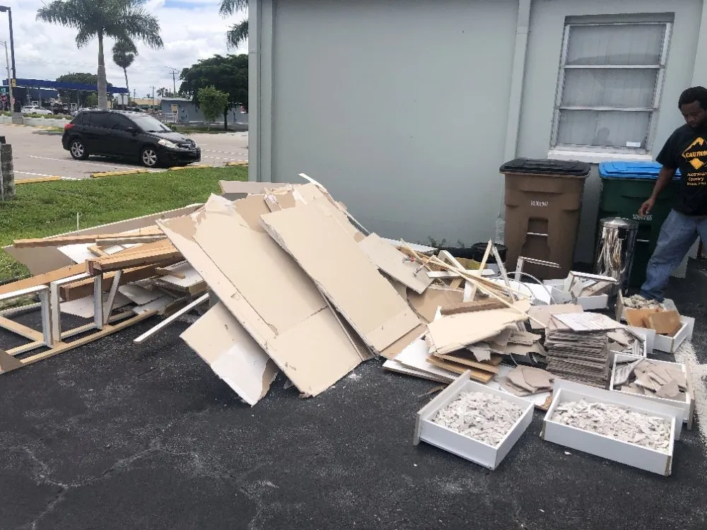 Affordable yard maintenance for beautiful yards across Lehigh Acres, FL - Lawn.Z