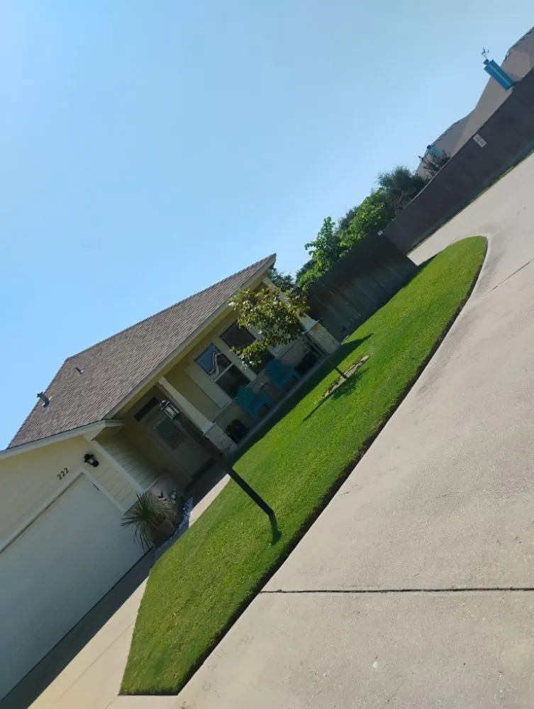 Reliable outdoor landscaping in Rockport, TX - Lawrence Landscaping Lawn Service & More