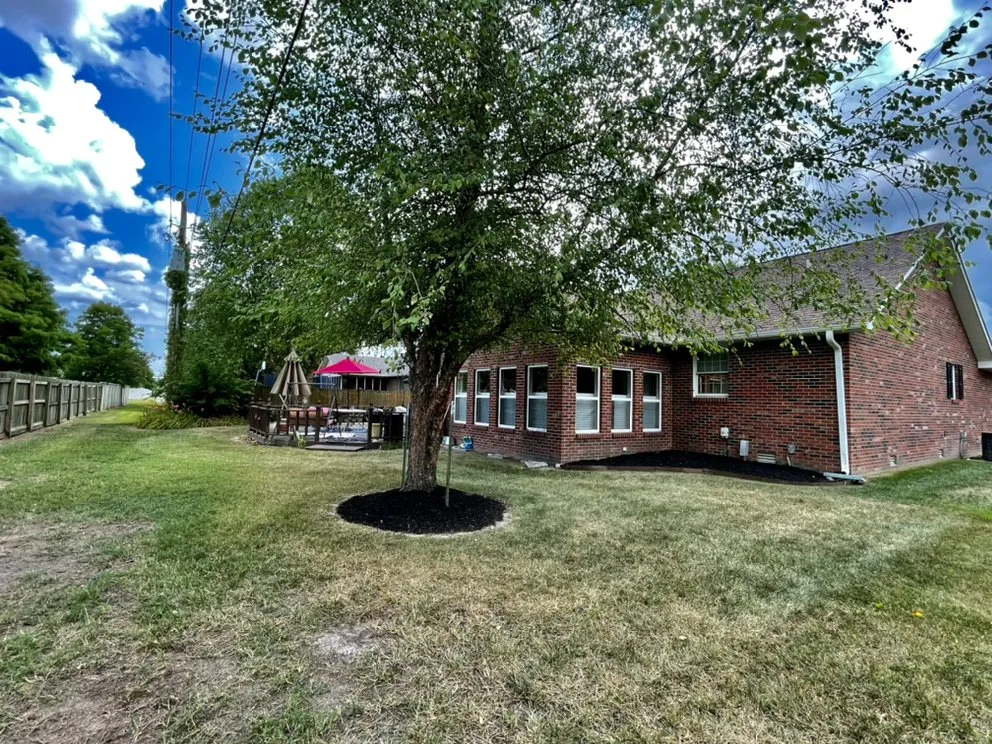 Top-rated landscape design in Sikeston, MO - Lawrence Landscaping