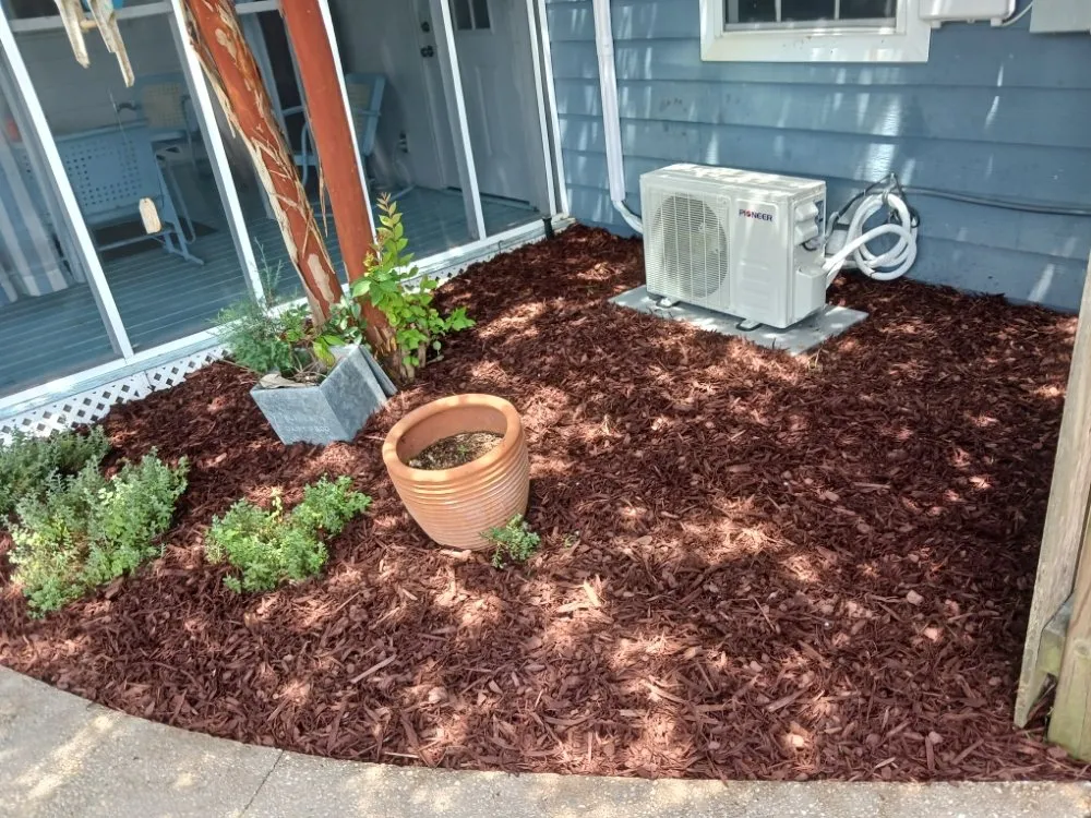 Professional yard cleanup service in Panama City, FL - Lawrence Lawn Care