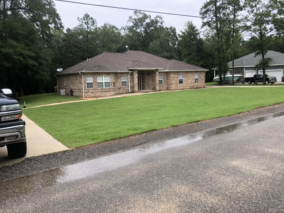 Local yard maintenance for homes across Defuniak Springs, FL - Lay It Down Landscaping Services