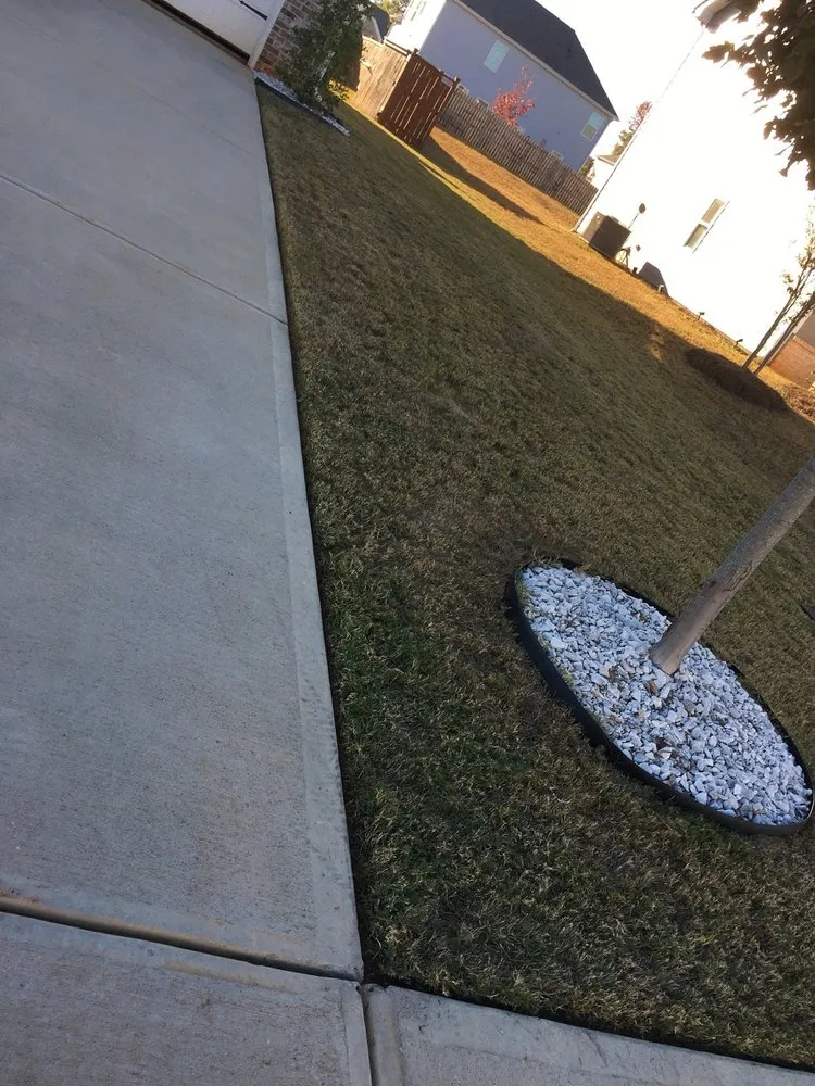 Custom lawn care service experts serving Rex, GA - Layen’s Lawn Care