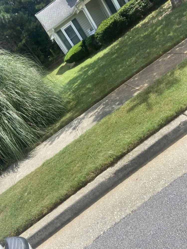 Top-rated garden landscaping for beautiful yards across Rex, GA - Layen’s Lawn Care
