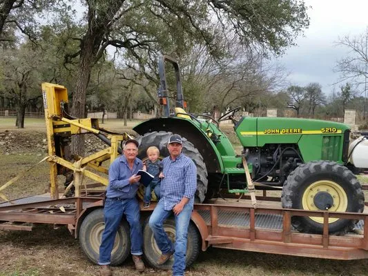 Lay's Fencing & Land Clearing Logo