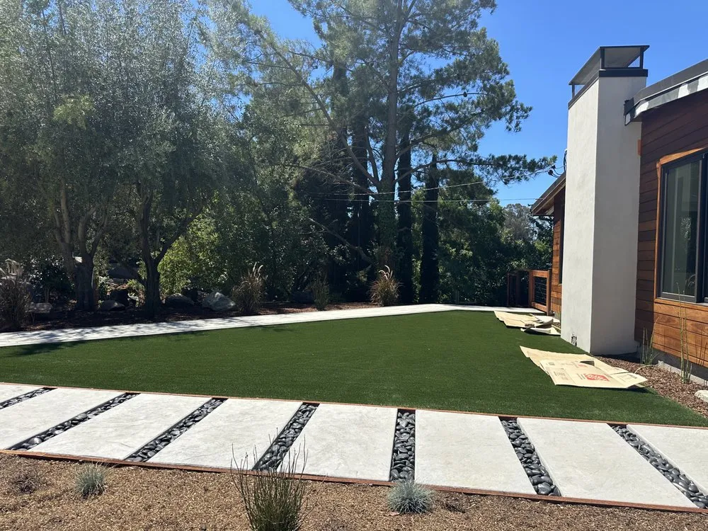 Professional outdoor landscaping experts serving Lafayette, CA - Layturf Landscaping