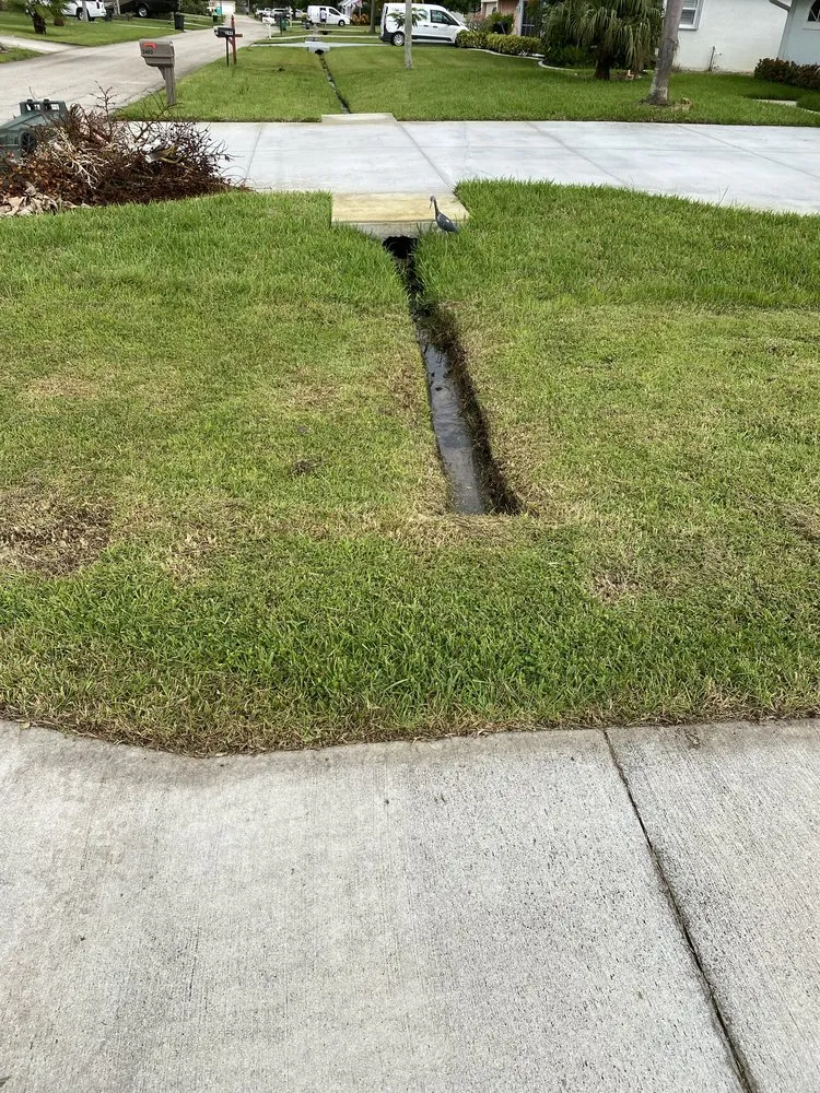 Custom landscaping services for beautiful yards in Port Saint Lucie, FL by Laz & Jr Lawn Maintenance