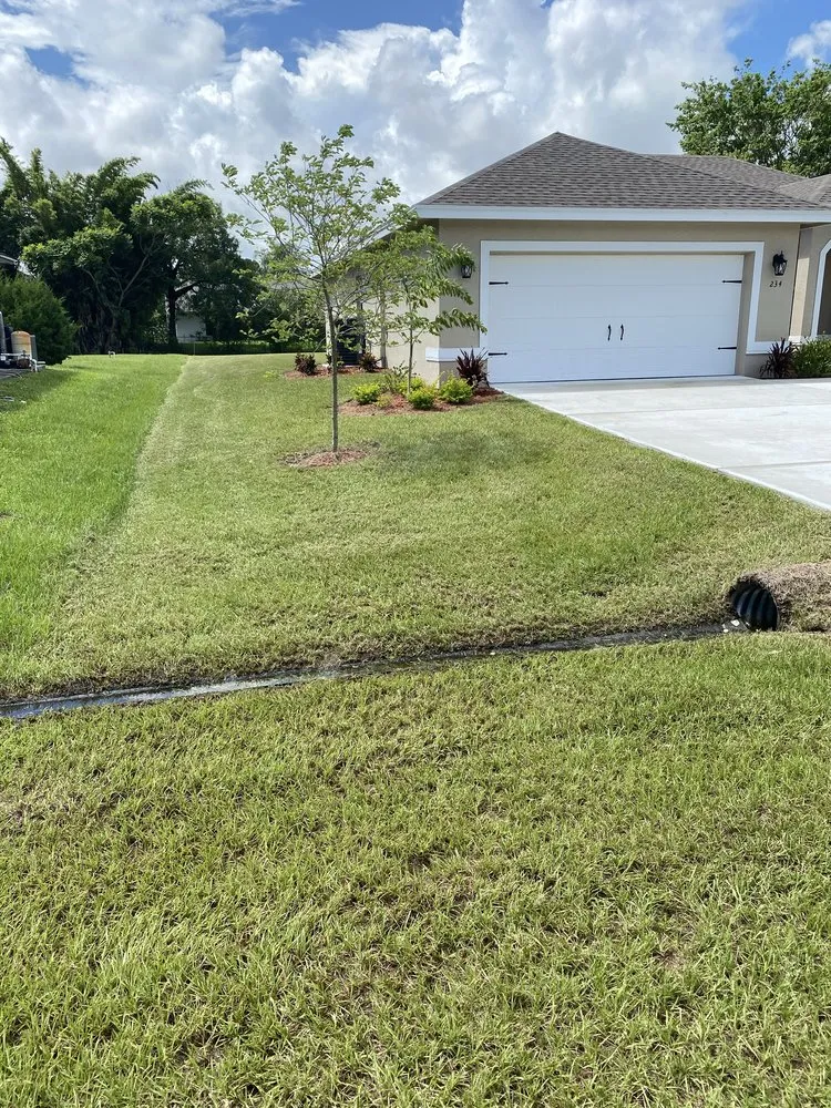 Expert residential landscaping experts serving Port Saint Lucie, FL - Laz & Jr Lawn Maintenance