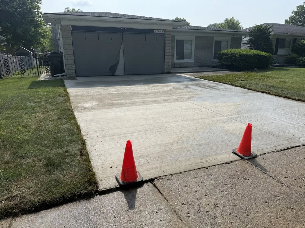 Expert landscaping services for outdoor upgrades across Pontiac, MI - Lazaro's Construction