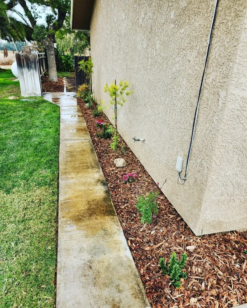 Affordable landscaping services experts serving Fresno, CA - Lazcano Property Maintenance