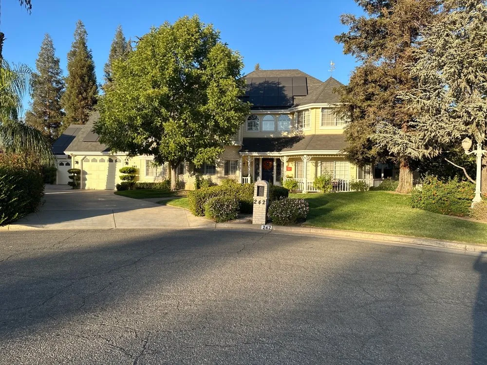 Local yard cleanup service in Fresno, CA - Lazcano Property Maintenance