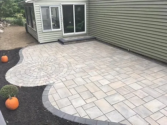 Affordable garden landscaping in Syracuse, NY - Lazer line Landscaping