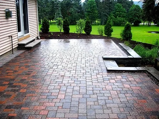 Professional outdoor landscaping with custom design across Syracuse, NY - Lazer line Landscaping