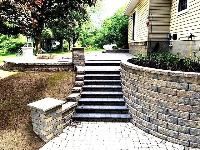 Professional yard maintenance in Syracuse, NY by Lazer line Landscaping