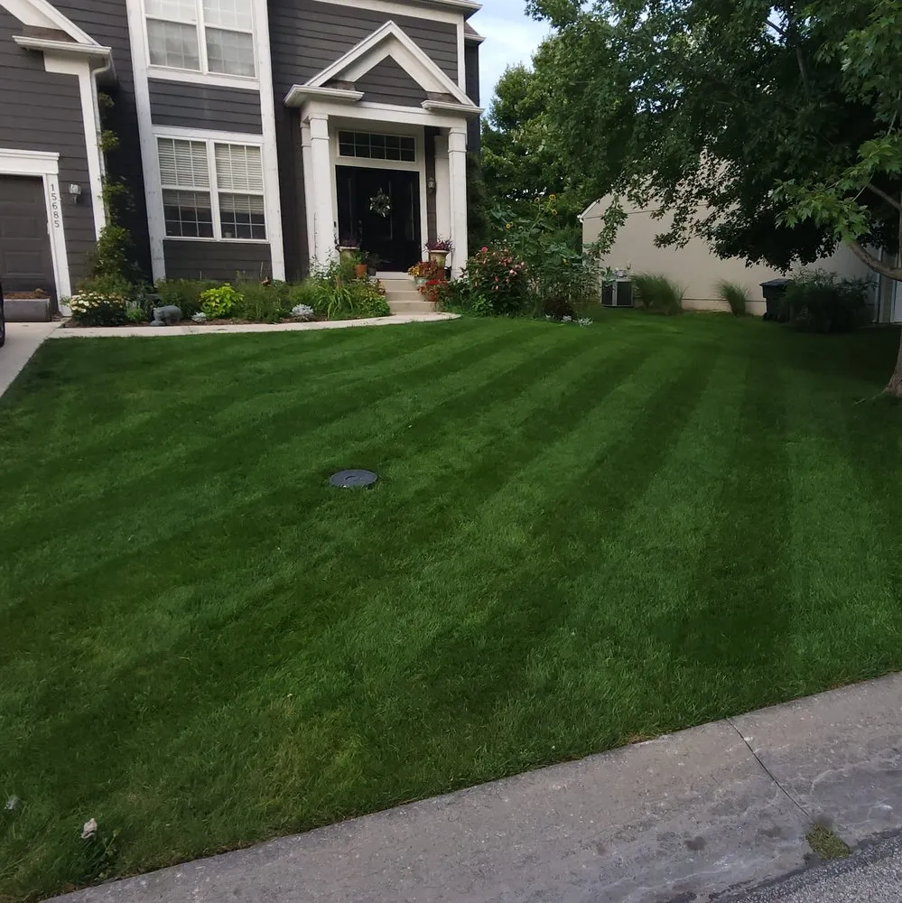 Top-rated yard maintenance in West Chester Township, OH - Laziz Lawn Mowing