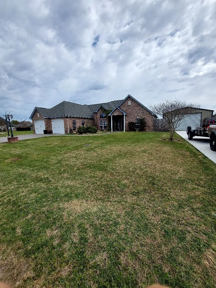 Top-rated yard cleanup service with custom design in Bridge City, TX by Lazy Cutz