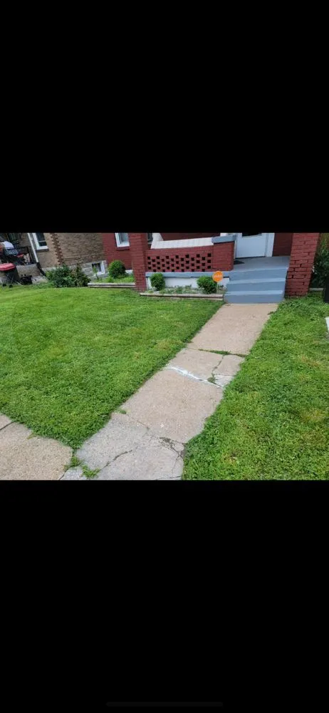 Top-rated landscape installation in Florissant, MO - Lazy Lawns