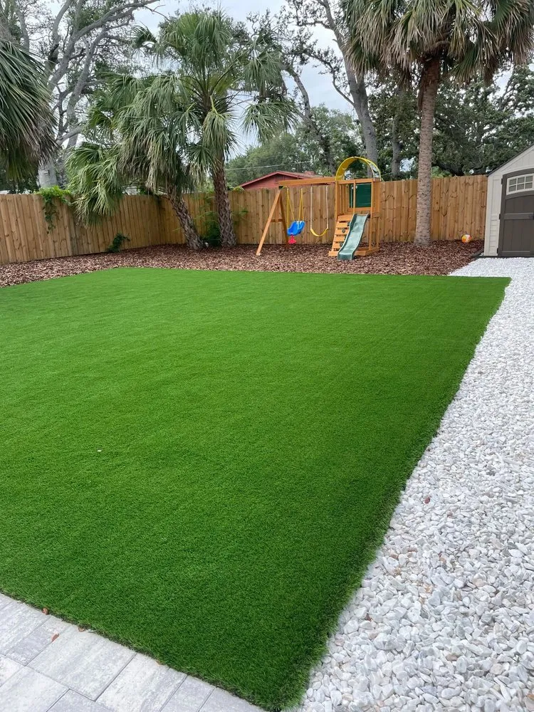 Reliable yard maintenance experts serving Tampa, FL - Lazzara Outdoors