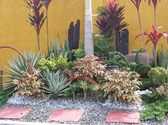 Custom outdoor landscaping in Fayetteville, NC by L.B. Landscaping