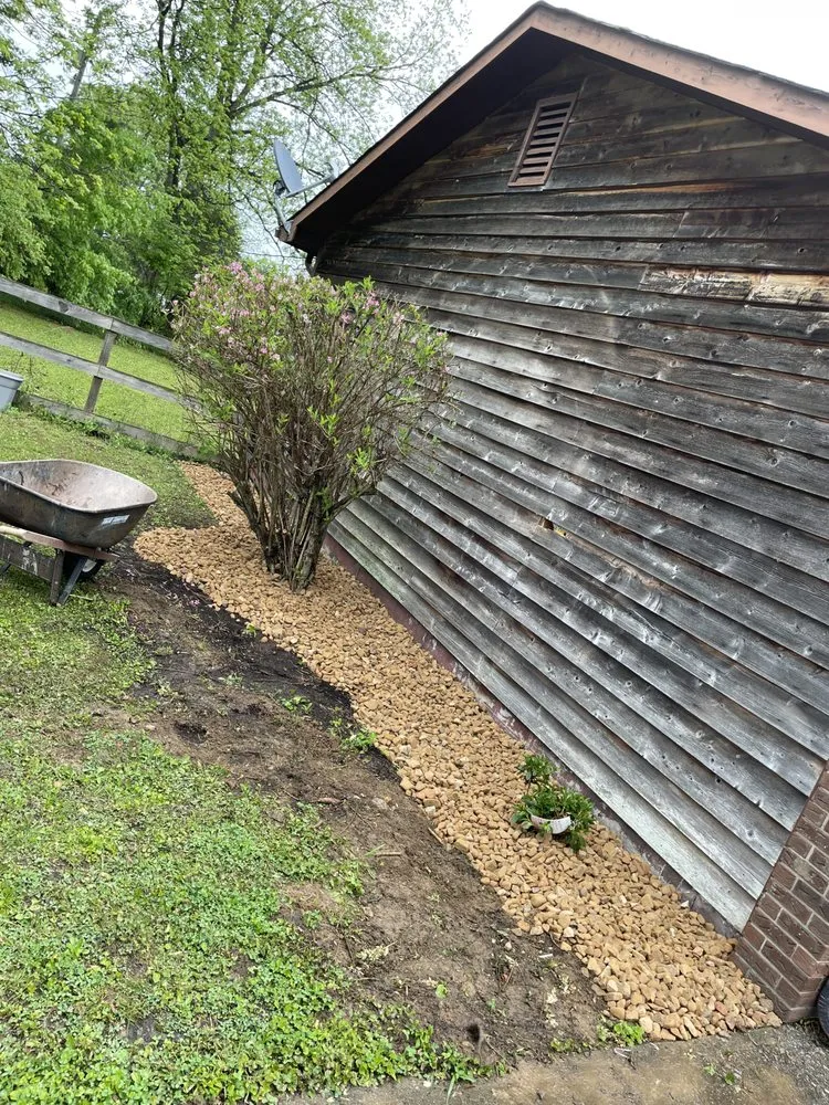 Custom landscaping services in Thorn Hill, TN - LB Lawncare & More