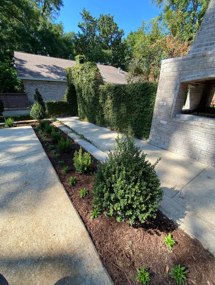 Reliable lawn mowing service in Fairhope, AL - LBC Landscape