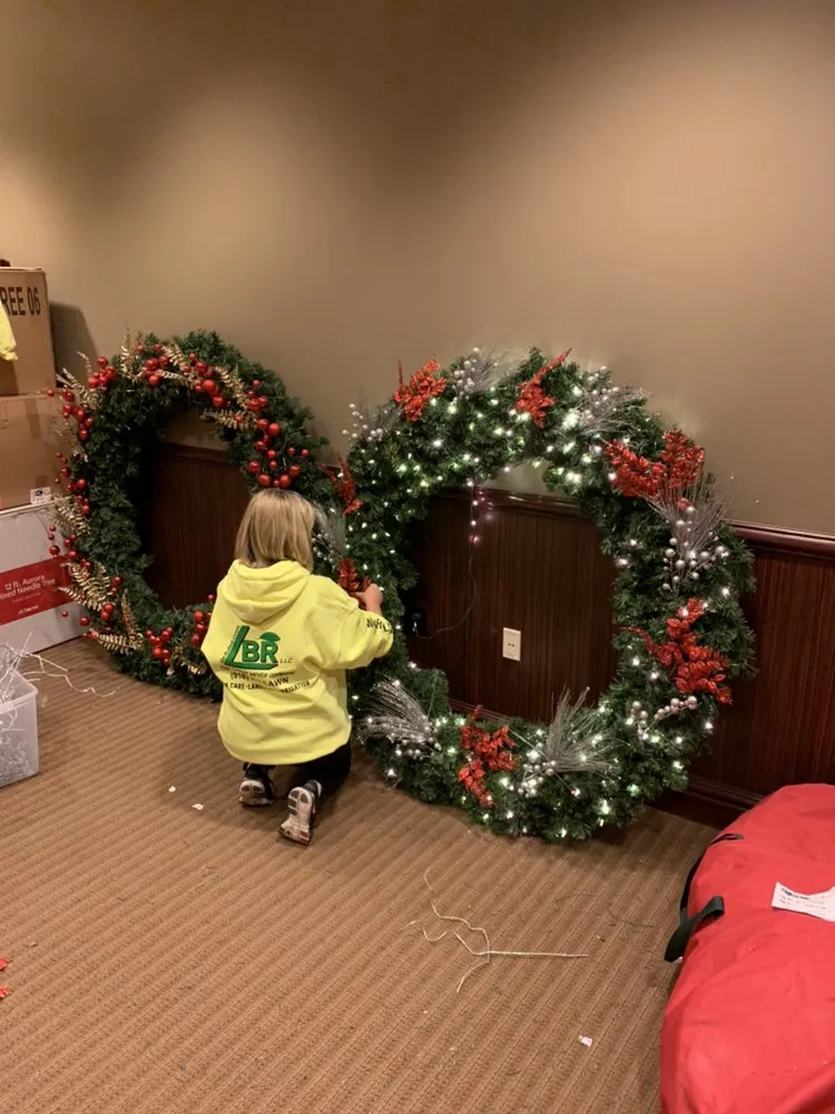 Top-rated lawn mowing service experts serving Claremore, OK - Lbr