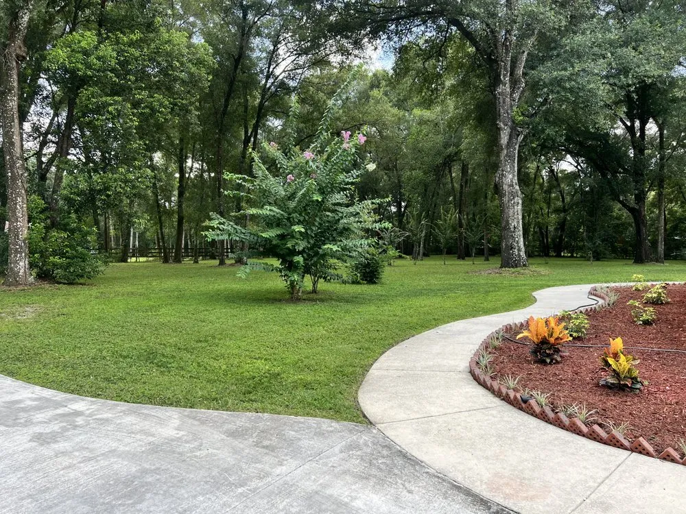 Local lawn mowing service in Orlando, FL by L&C Landscaping Services