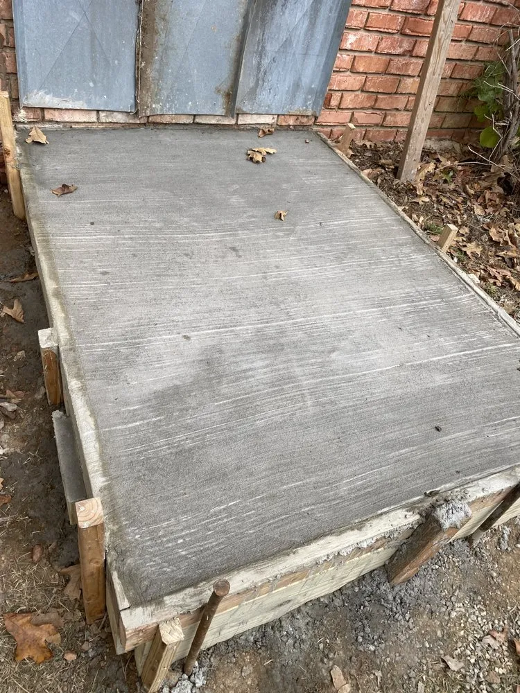 Custom yard maintenance in Little Rock, AR by Lc lawn and landscape