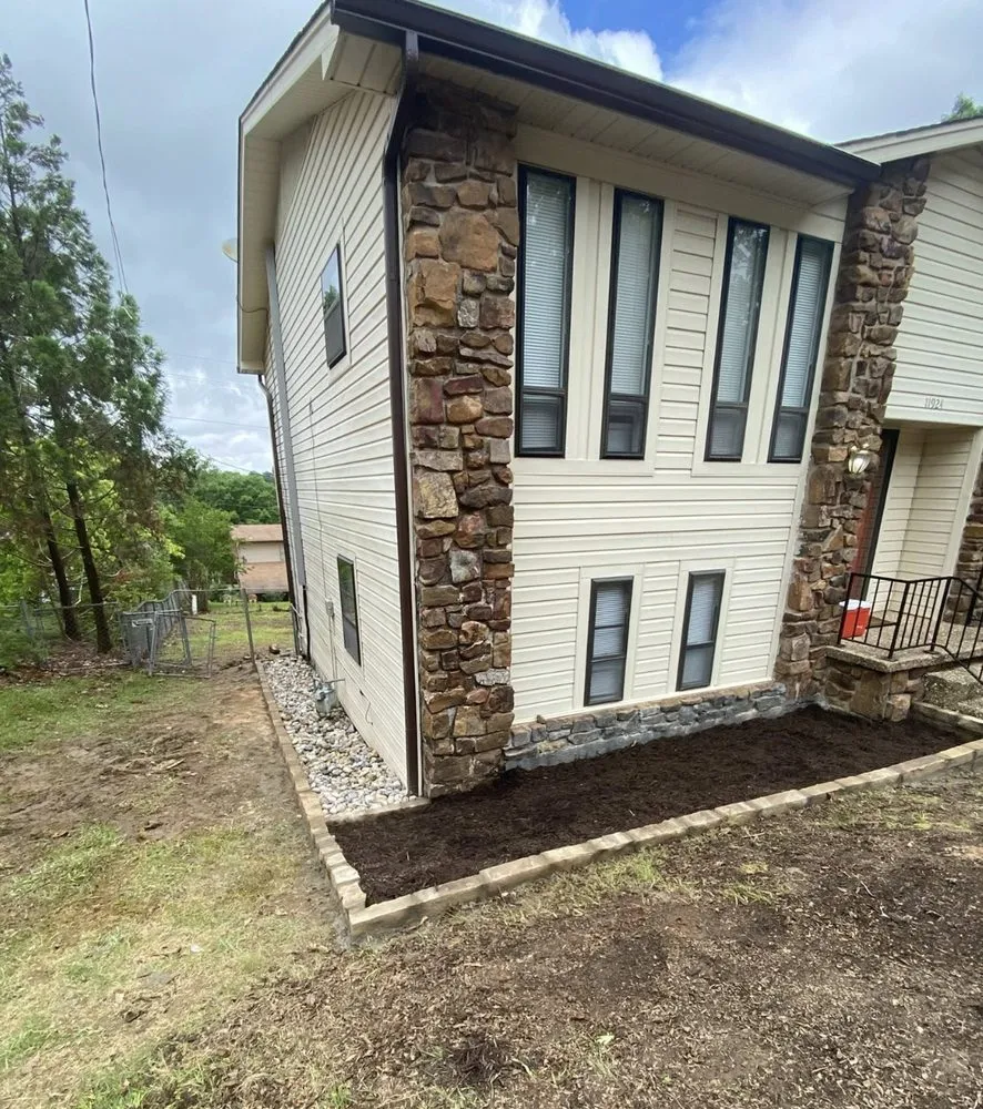 Affordable outdoor landscaping experts serving Little Rock, AR - Lc lawn and landscape