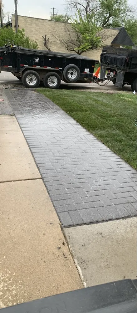 Expert yard maintenance in Palatine, IL - LCA Landscaping & Stonework