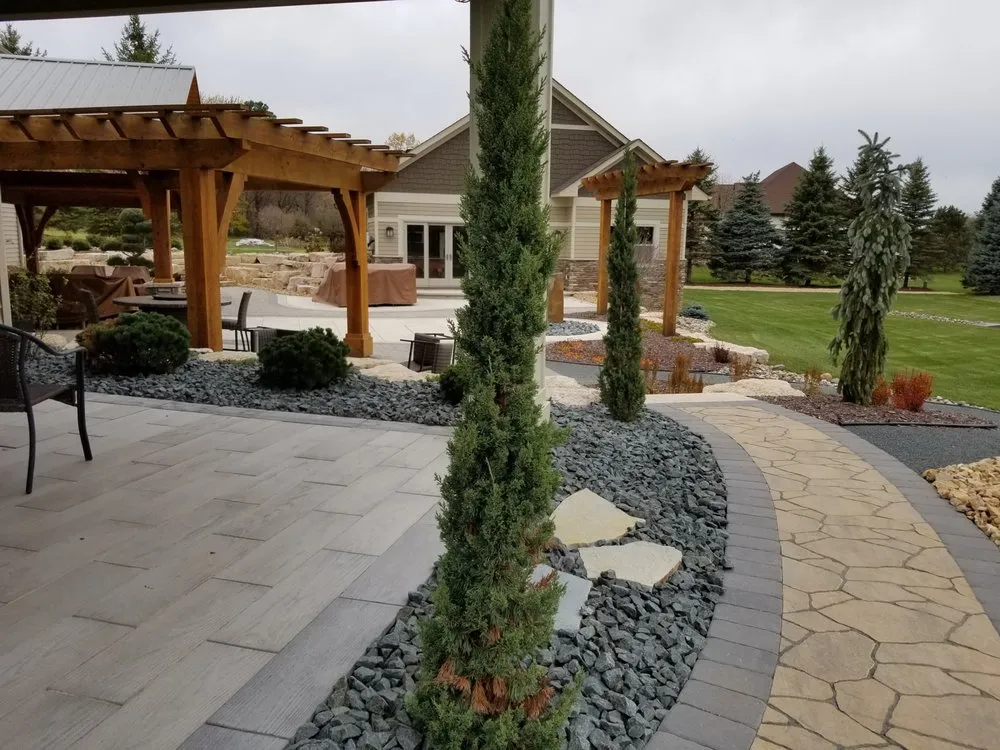 Professional landscape installation experts serving Columbus, WI - LCI Landscapes