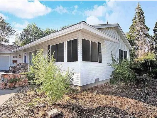 LCL Landscaping Logo