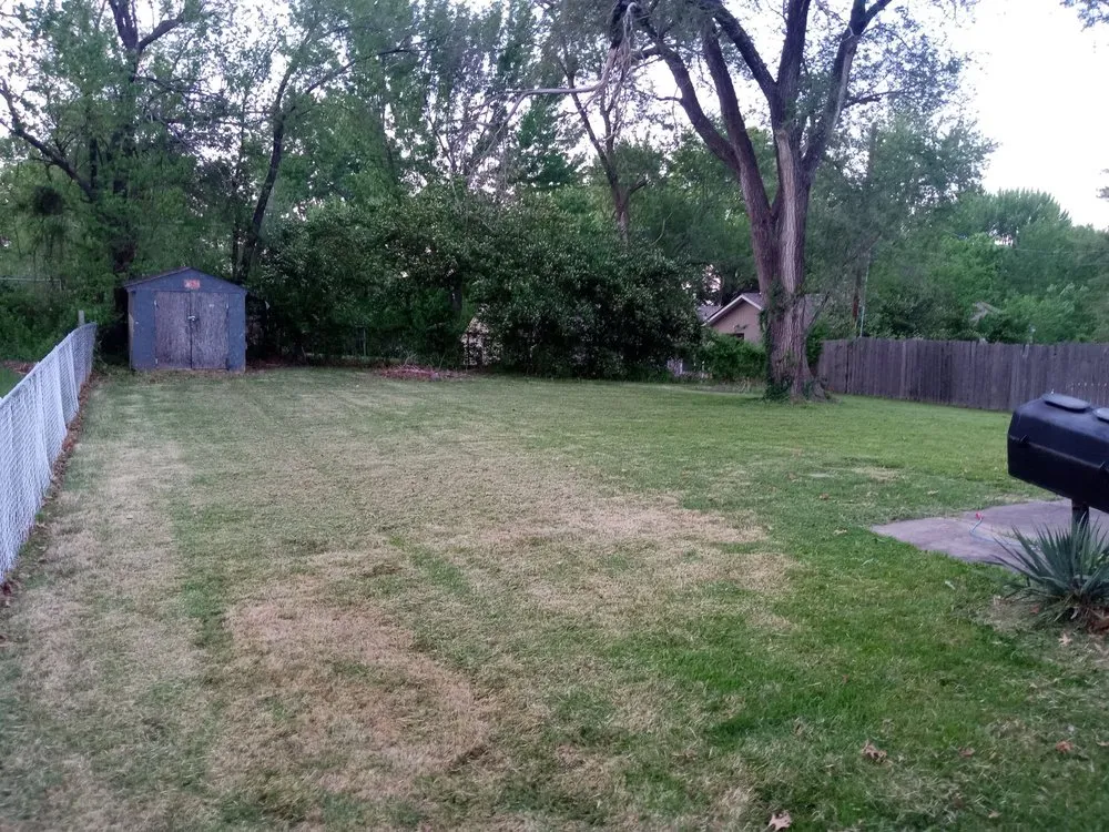 Expert landscaping services experts serving Overland Park, KS - LC’s Lawn and Landscaping