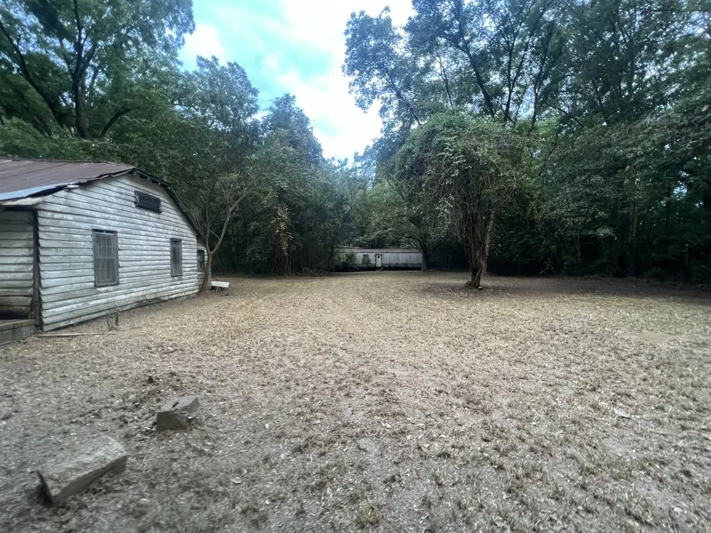 Local yard cleanup service for homes in Eastover, SC by LC’s Lawn Care