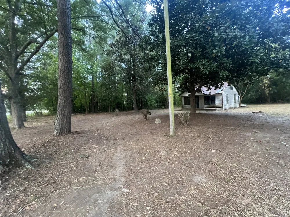 Affordable yard cleanup service in Eastover, SC - LC’s Lawn Care