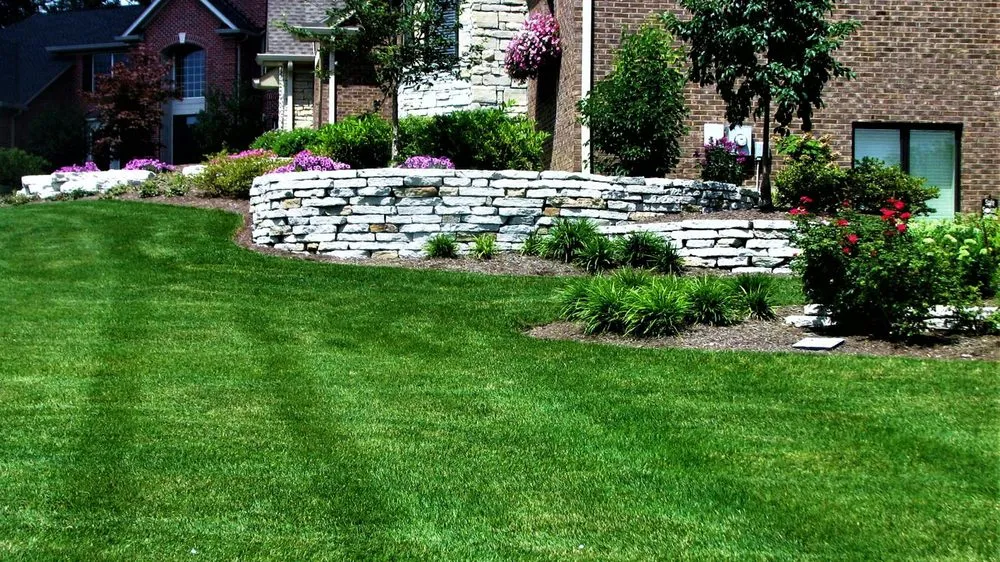 Reliable garden landscaping for homes across Machesney Park, IL - LCU Properties