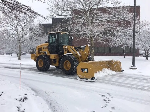 Top-rated lawn mowing service experts serving Machesney Park, IL - LCU Properties