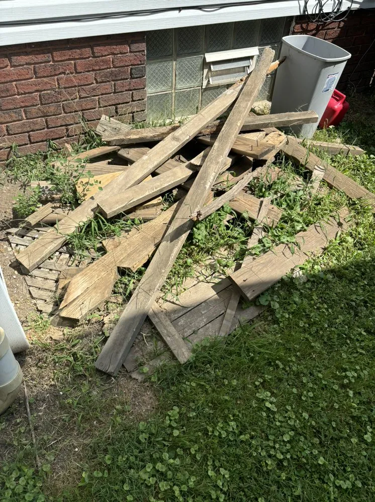 Custom yard cleanup service for residential properties in Canton, OH by LD Hauling Removal And More