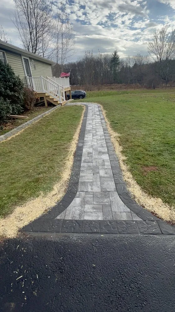 Expert yard maintenance experts serving Middletown, NY - L&D Landscape