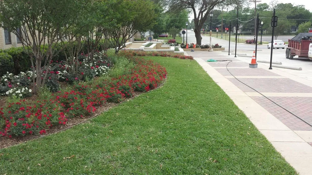 Trusted garden landscaping for homes in Alvarado, TX by LDE Landscapes