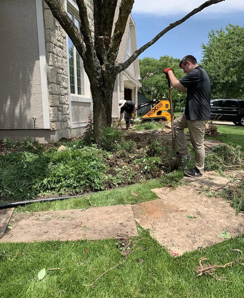 Top-rated lawn care service in Overland Park, KS by LDK Lawn Services